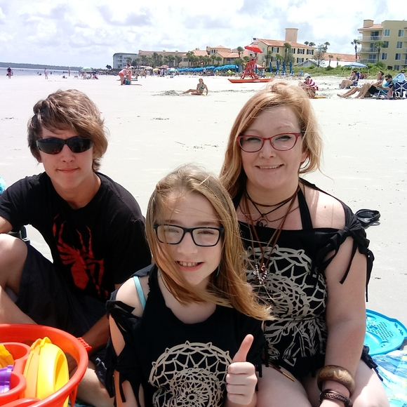 Jenny's closet - Picture 1 of 7